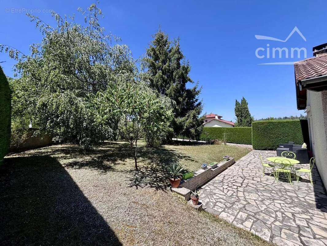 Villa 3 chambres saint genest lerpt - photo 9