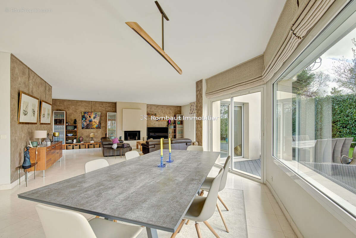 Maison à LA CELLE-SAINT-CLOUD