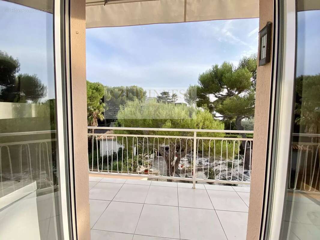 Appartement à ROQUEBRUNE-CAP-MARTIN