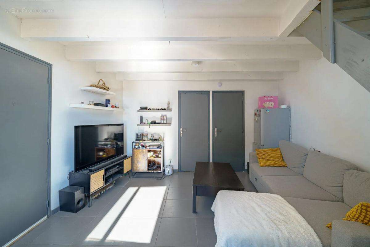 Appartement à MARSEILLE-16E