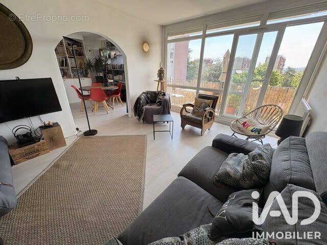 Photo 1 - Appartement à HOUILLES