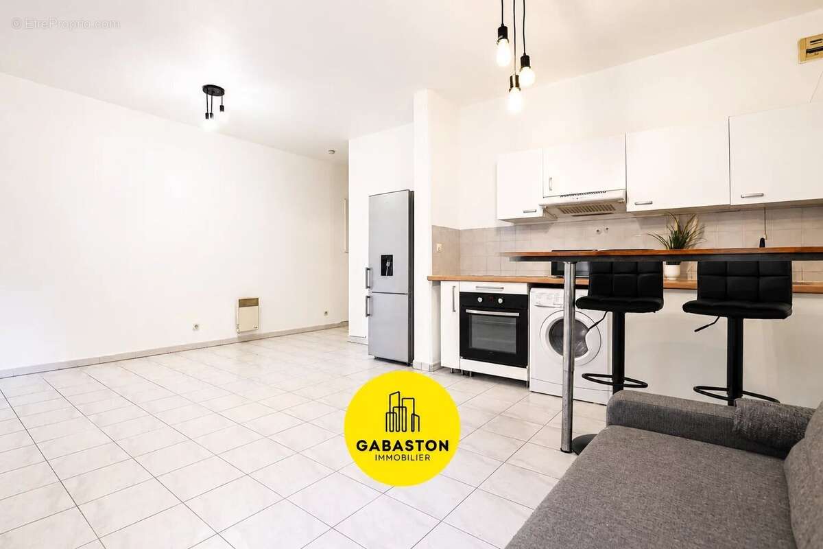 Appartement à MARSEILLE-8E