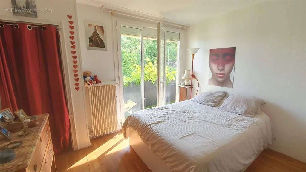 Maison à SURESNES