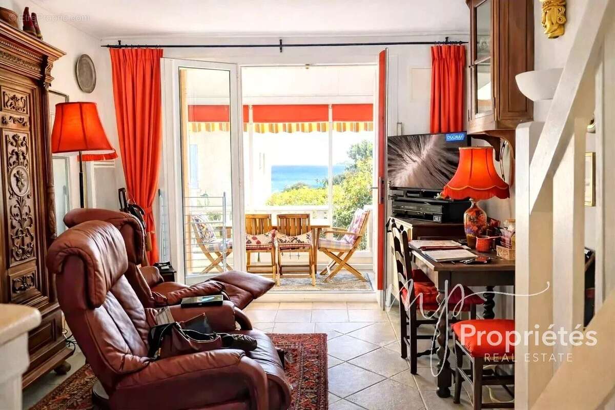 Appartement à RAYOL-CANADEL-SUR-MER