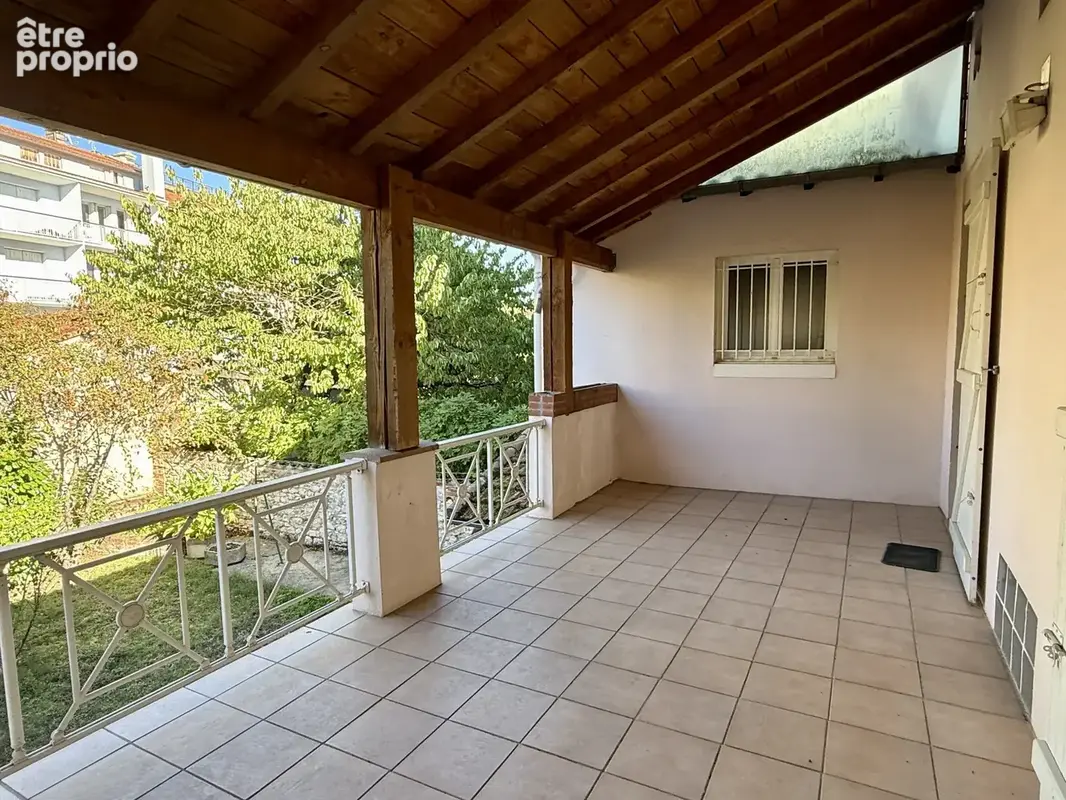 Albi - Rue du Roc - Maison de caractère avec jardin, terrasse couverte et garage - photo 22
