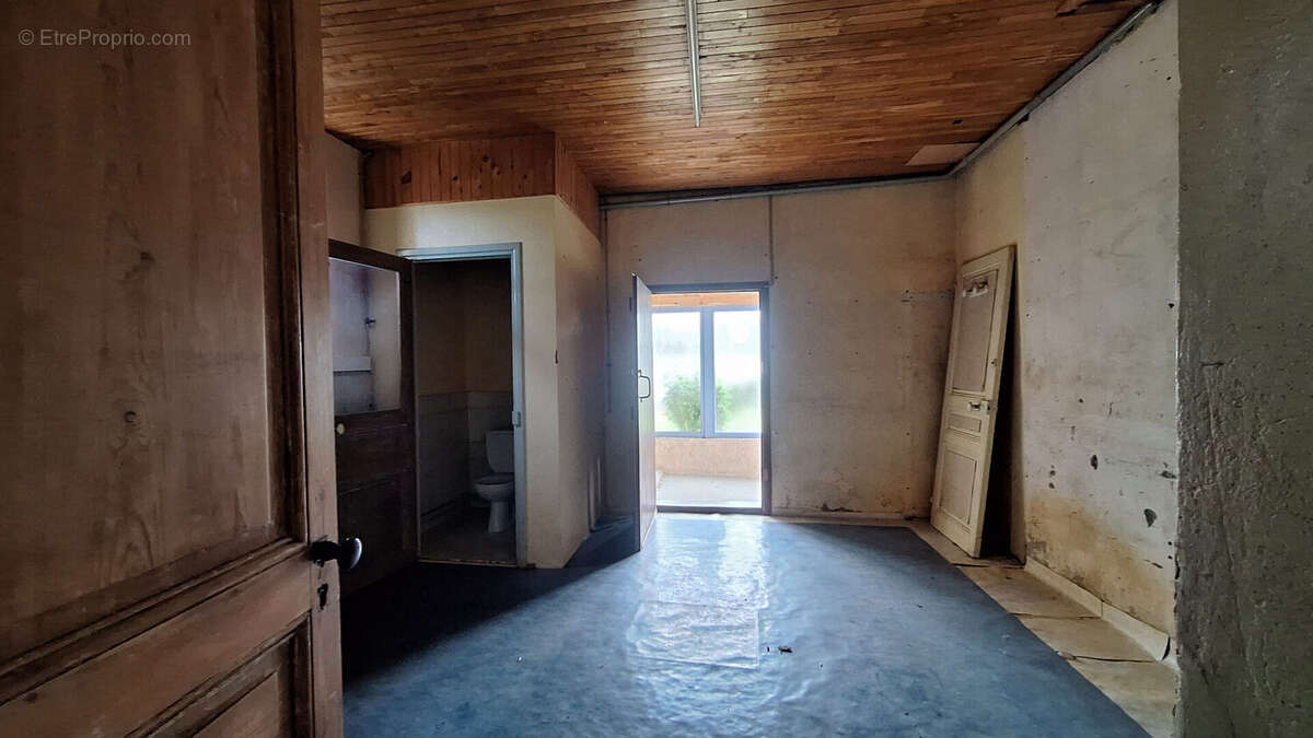 Maison à SAINT-MARTORY