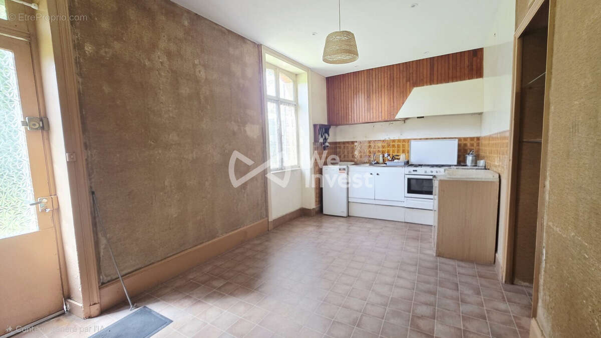 cuisine de +/- 20m² - Maison à POURU-SAINT-REMY
