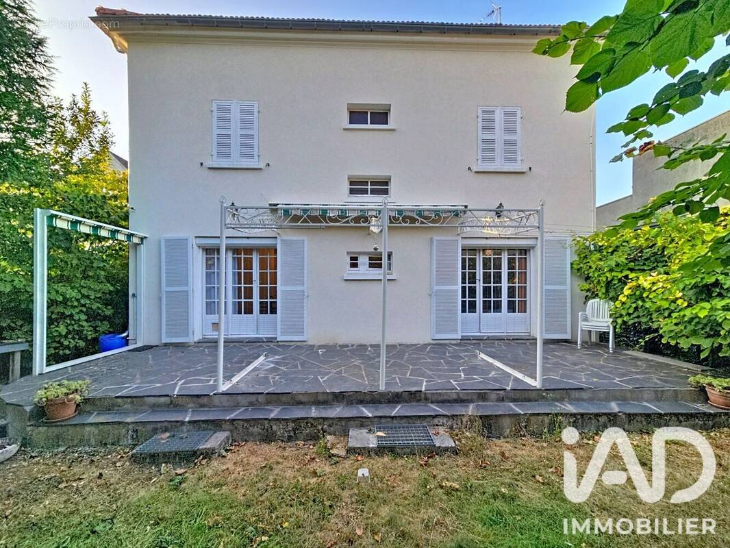 Photo 1 - Maison à DAMMARIE-LES-LYS