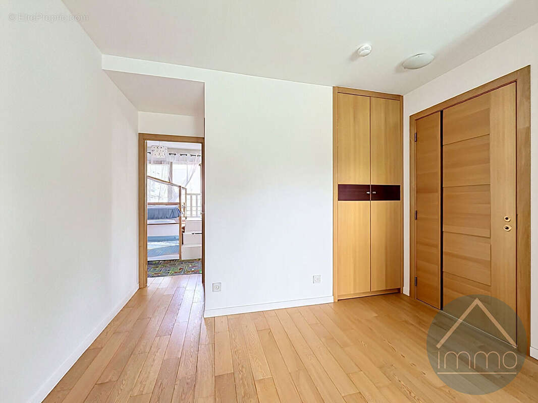 Appartement à NANTERRE