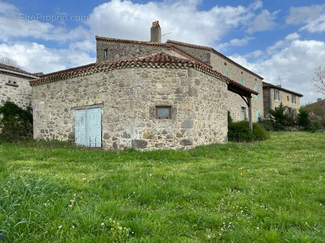 Maison à MONCRABEAU