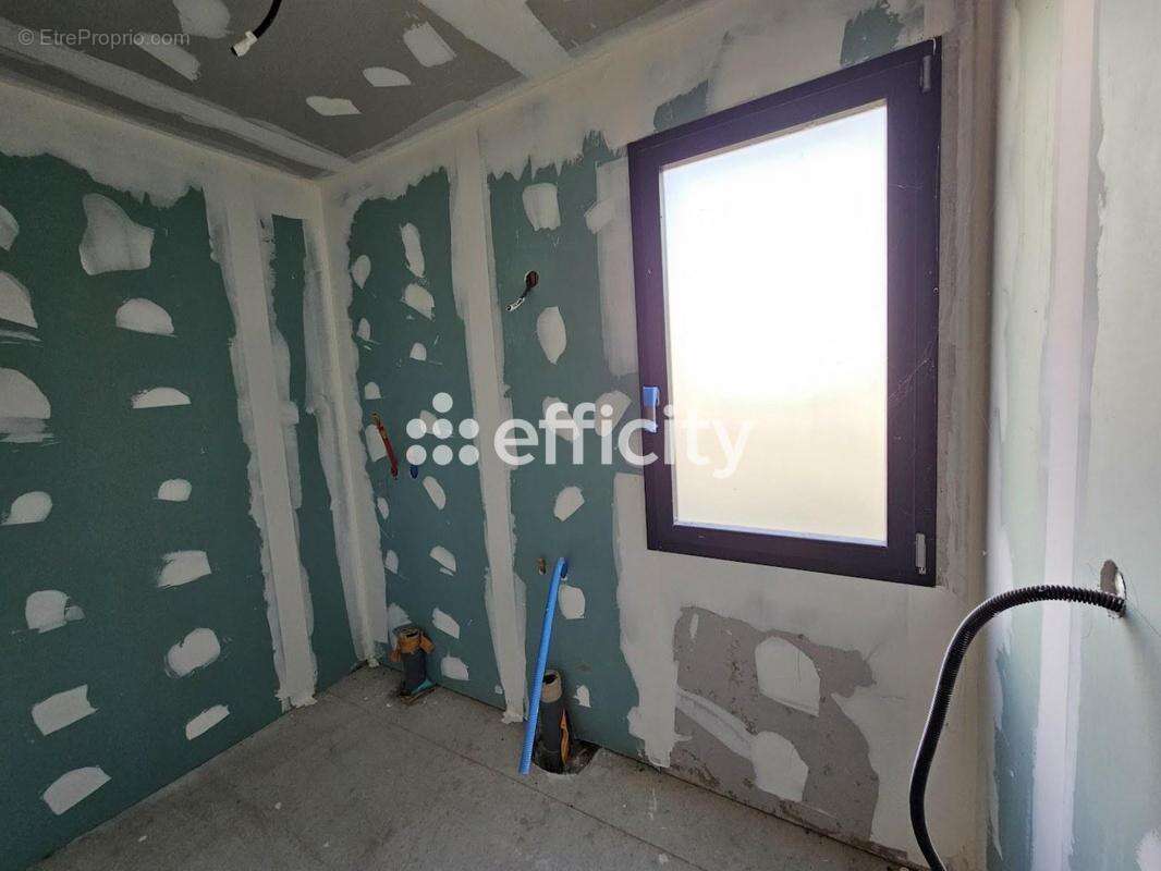 Maison à LA GREVE-SUR-MIGNON