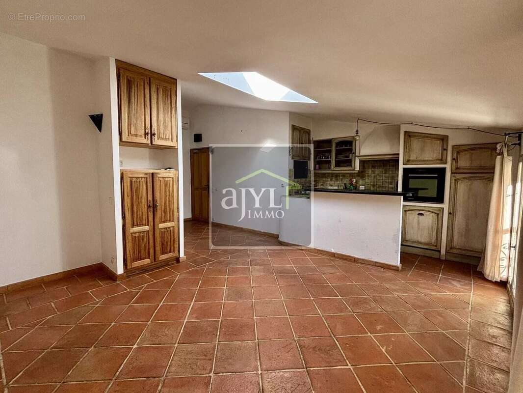 Appartement à CHARLEVAL