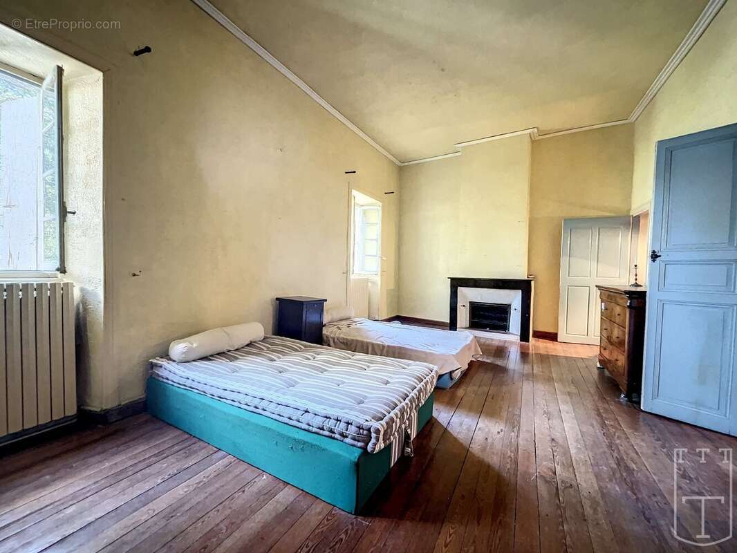 Maison à SAINT-ANDRE-DE-CRUZIERES