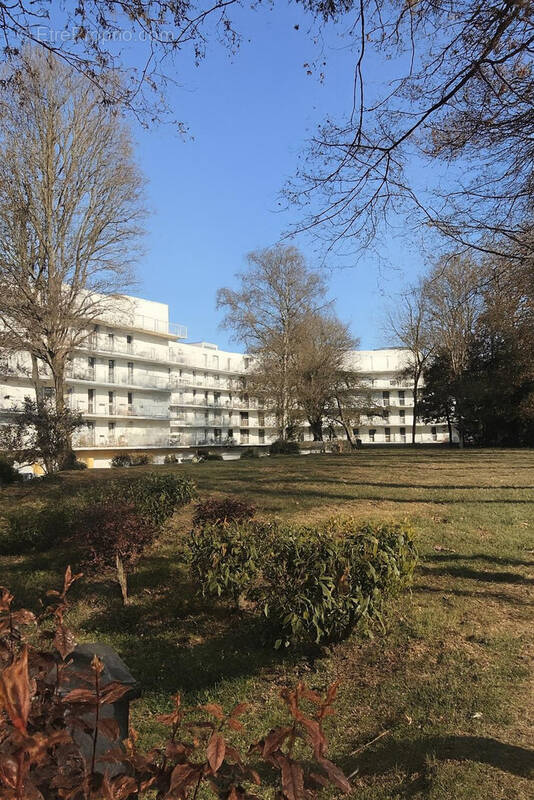 Appartement à VAUX-LE-PENIL