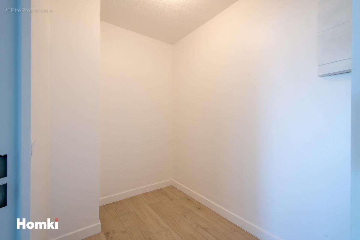 Appartement à MAUGUIO