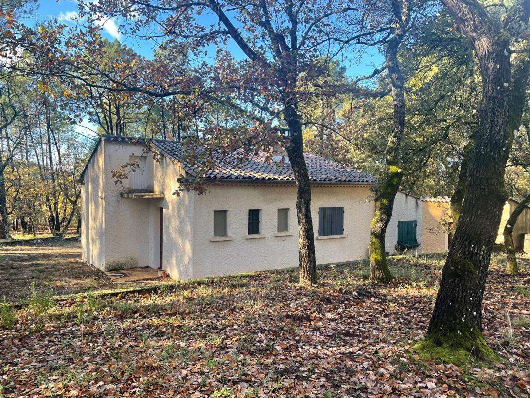 Maison à SAINT-SATURNIN-LES-APT