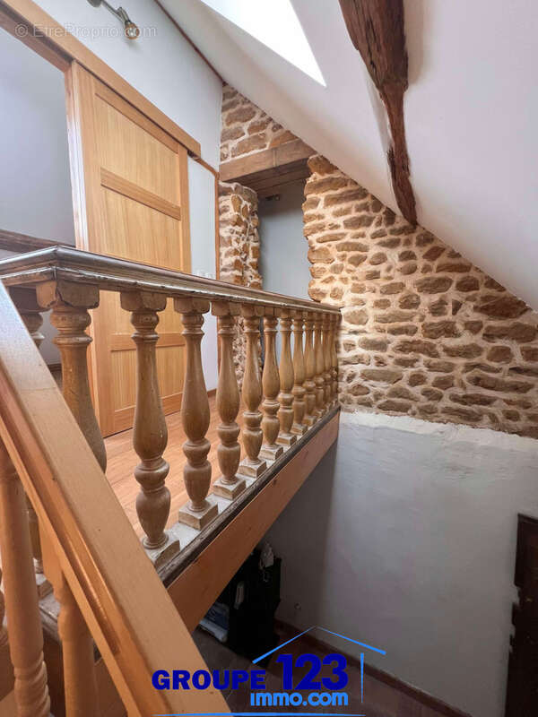 Maison à POURRAIN