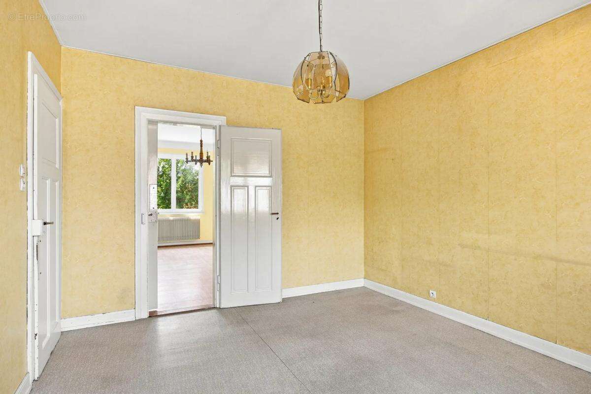 Maison de 6 pièces de 135 m² à Ostwald - photo 8