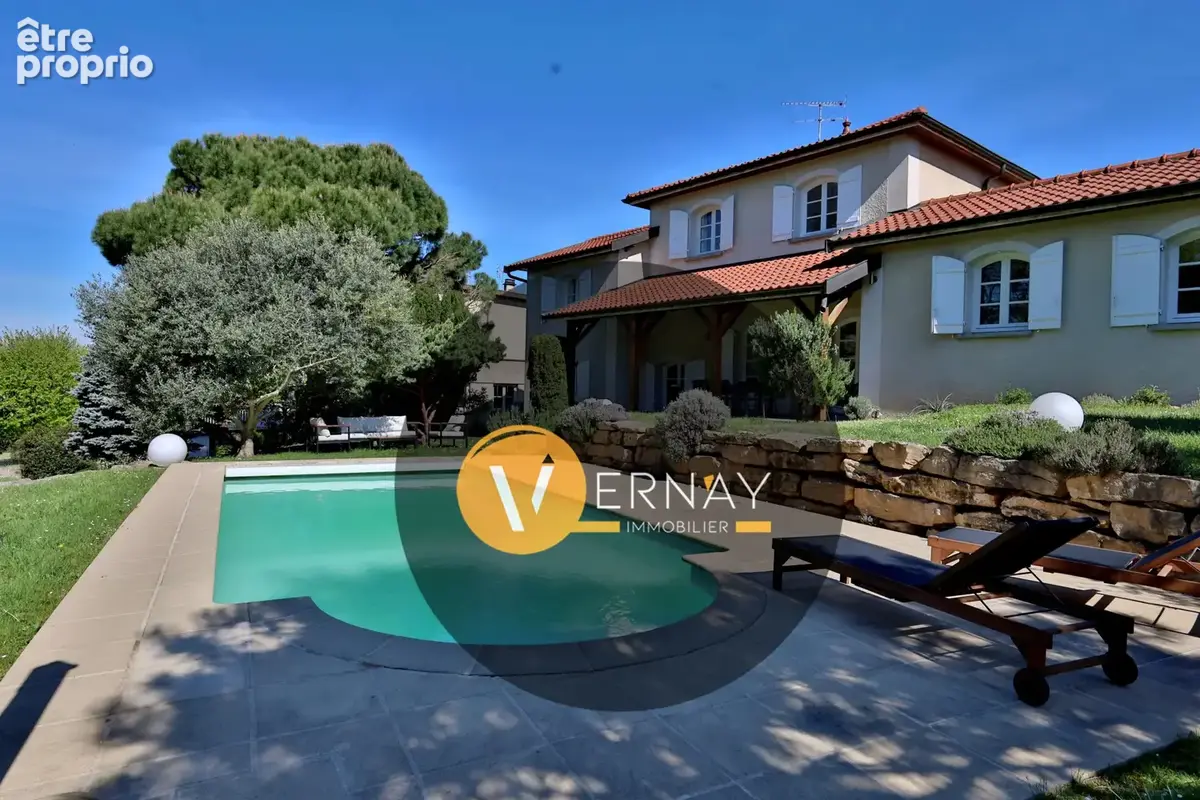 Maison Type T8 - 278m2 habitables - Terrain 1614m2 - Piscine - photo 1