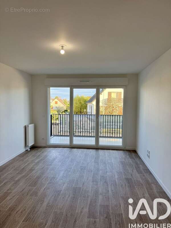 Photo 3 - Appartement à CORMELLES-LE-ROYAL