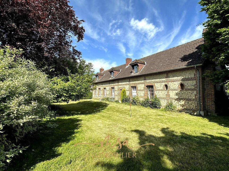 Maison à MESNIL-RAOUL