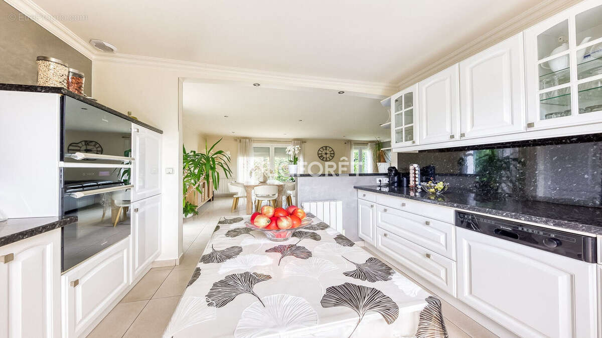 Maison à OZOIR-LA-FERRIERE