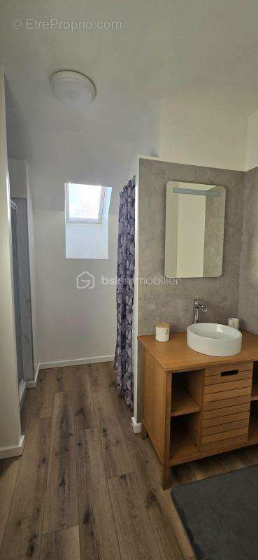 Maison à POEY-DE-LESCAR