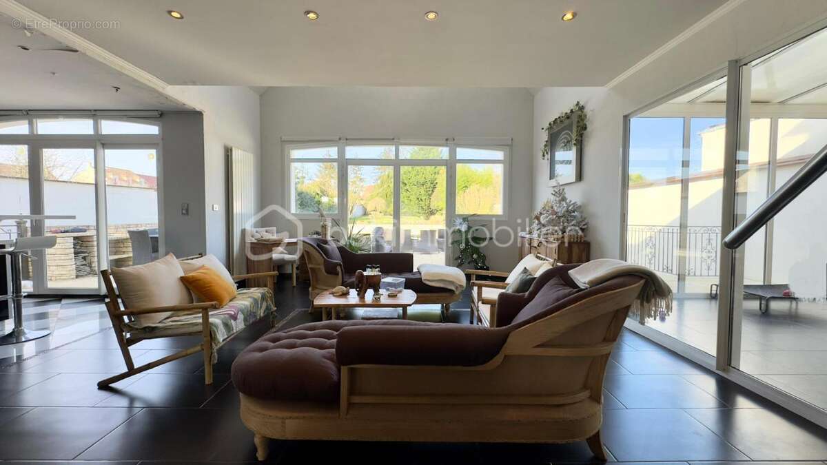 Maison à ARMENTIERES-EN-BRIE