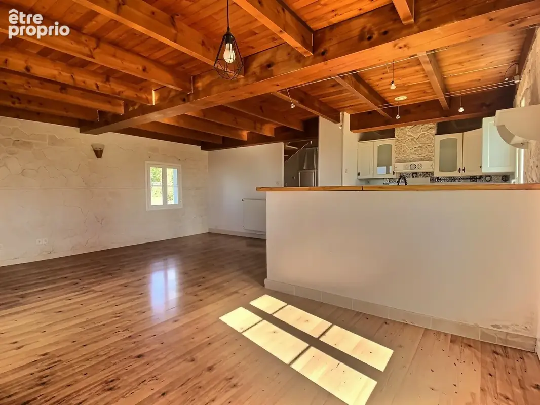 Maison familiale 4 chambres avec piscine sur 2 200 m2 de terrain - photo 4