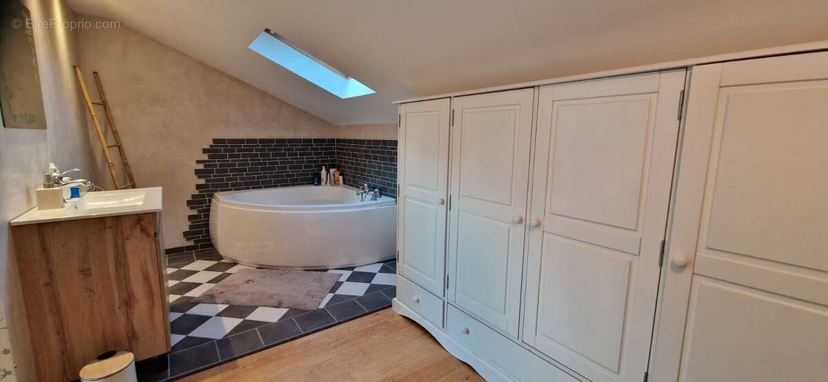 Maison à SAINT-GERMAIN-LES-CORBEIL