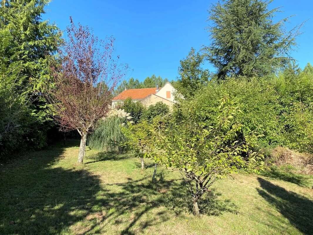 Maison à FRAYSSINET-LE-GELAT