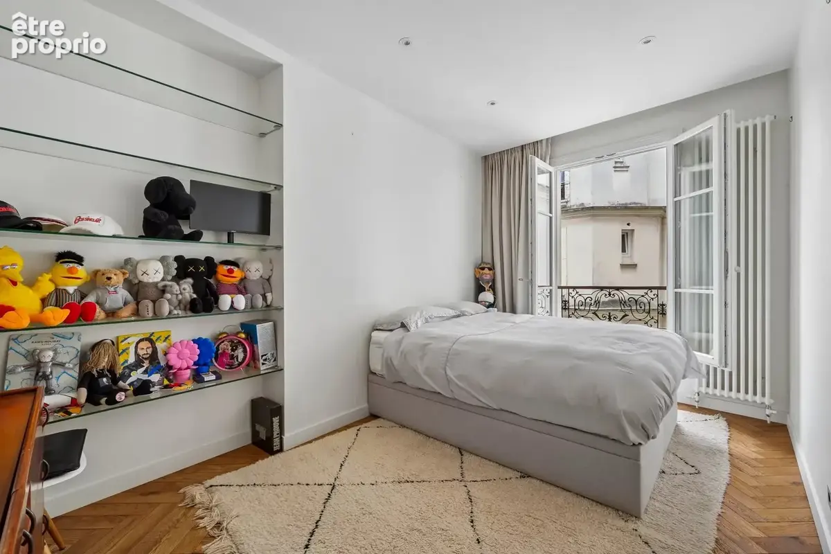 Paris 4 - Rue du Trésor - Superbe appartement de 5P - 3CH - 121 m2 avec cave - photo 12