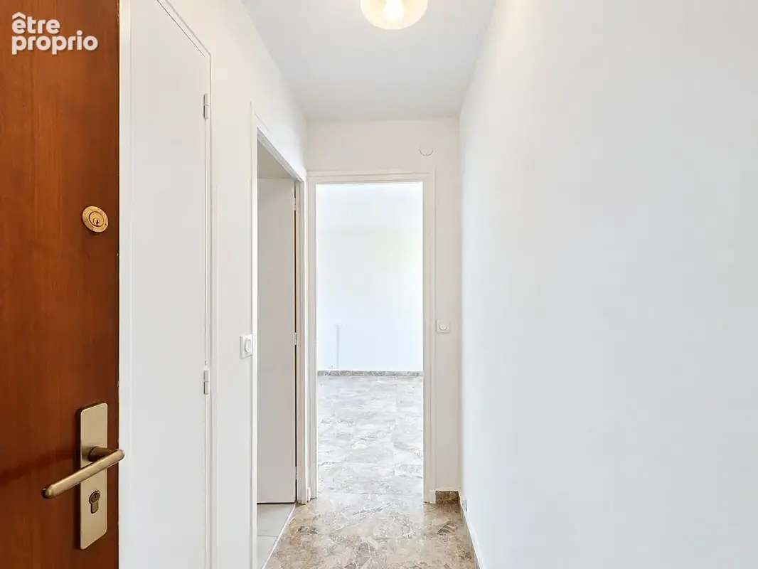 Nimes talabot - studio avec balcon et cave - special investisseurs - photo 4