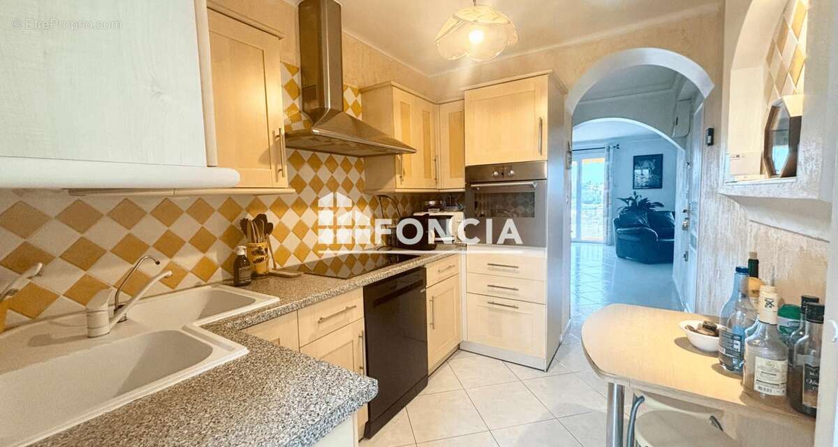 Appartement à SAINT-RAPHAEL