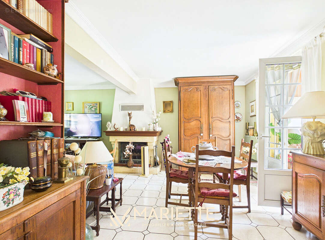 "JORNET" Fouesnant, Maison traditionnelle avec sous-sol total - photo 3