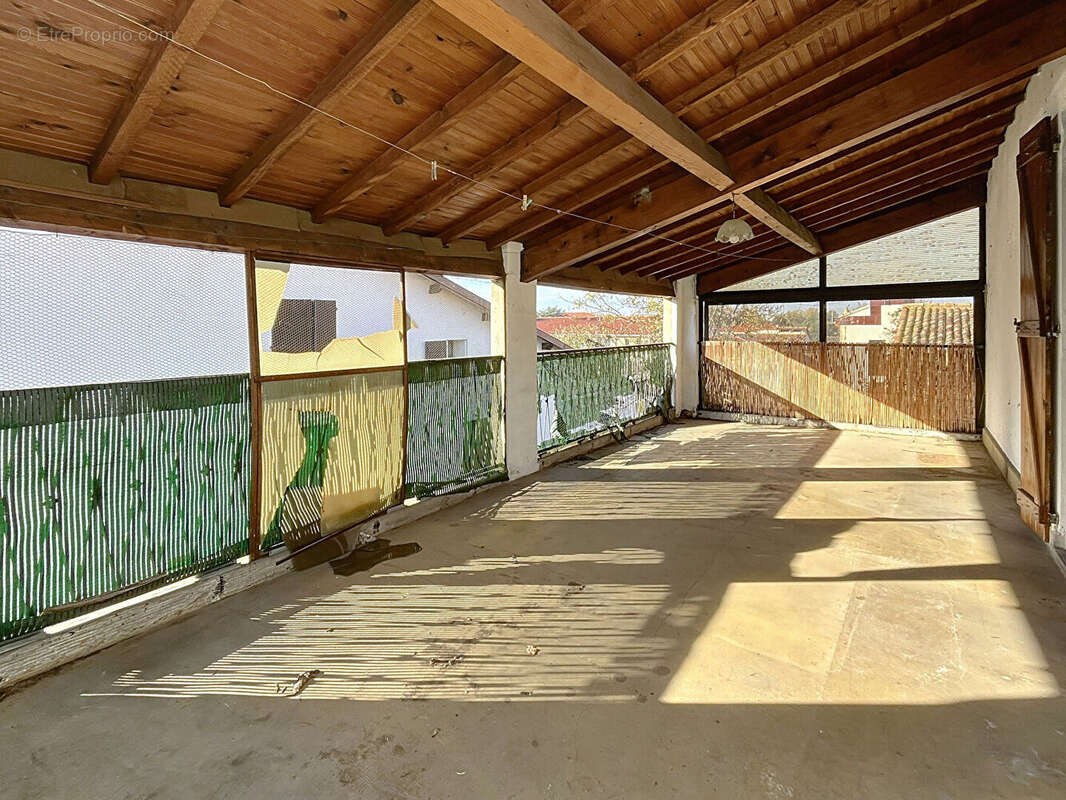 Maison à CASTELGINEST