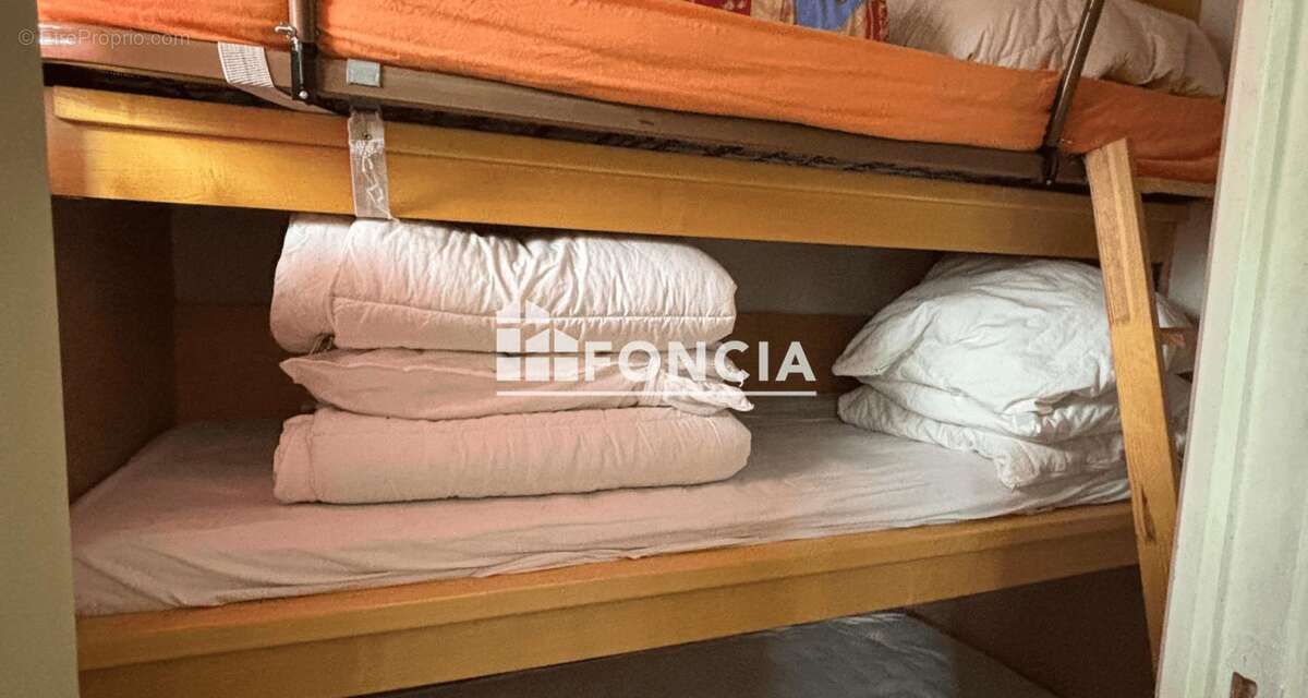 Allos, le seignus, coquet studio cabine situe dans une residence avec acces a pieds au centre et aux ski, chaleureux et fonction - photo 8