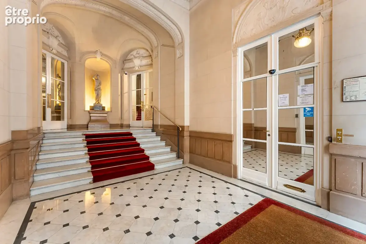 Paris 17e Saint-Ferdinand - Appartement familial de standing de 200.88 m² - photo 12