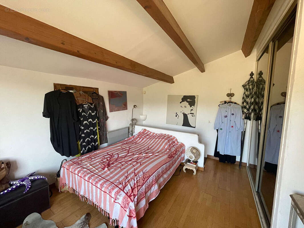 Maison à LE CASTELLET