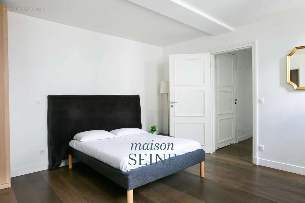 Appartement à NEUILLY-SUR-SEINE