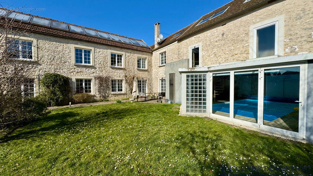 Maison à THOIRY