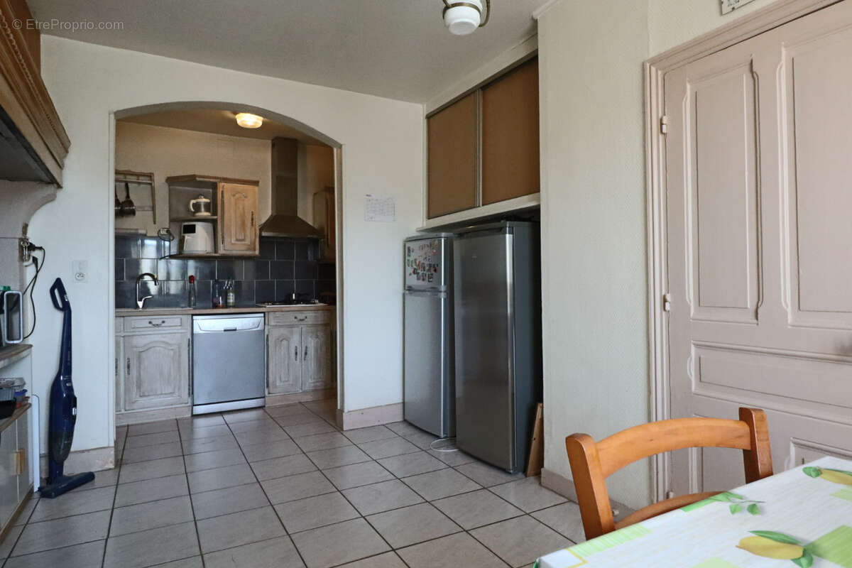 Maison à SAINT-SAUVES-D&#039;AUVERGNE