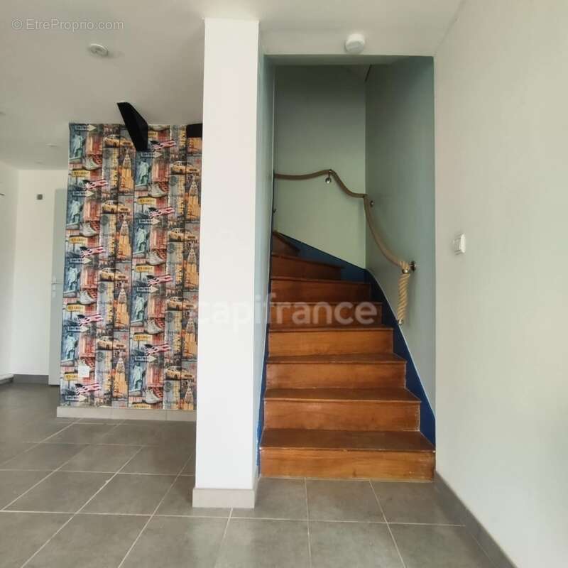 Maison à LA BATIE-DIVISIN