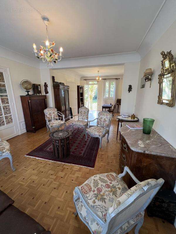 Maison à VERSAILLES