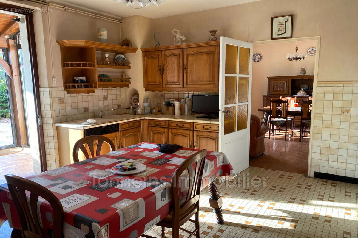 Maison 123 m² à Calonges  - photo 4