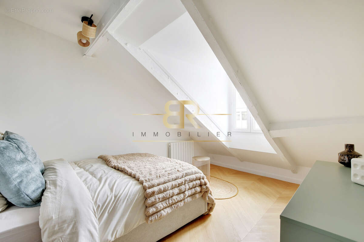 Appartement à PARIS-11E