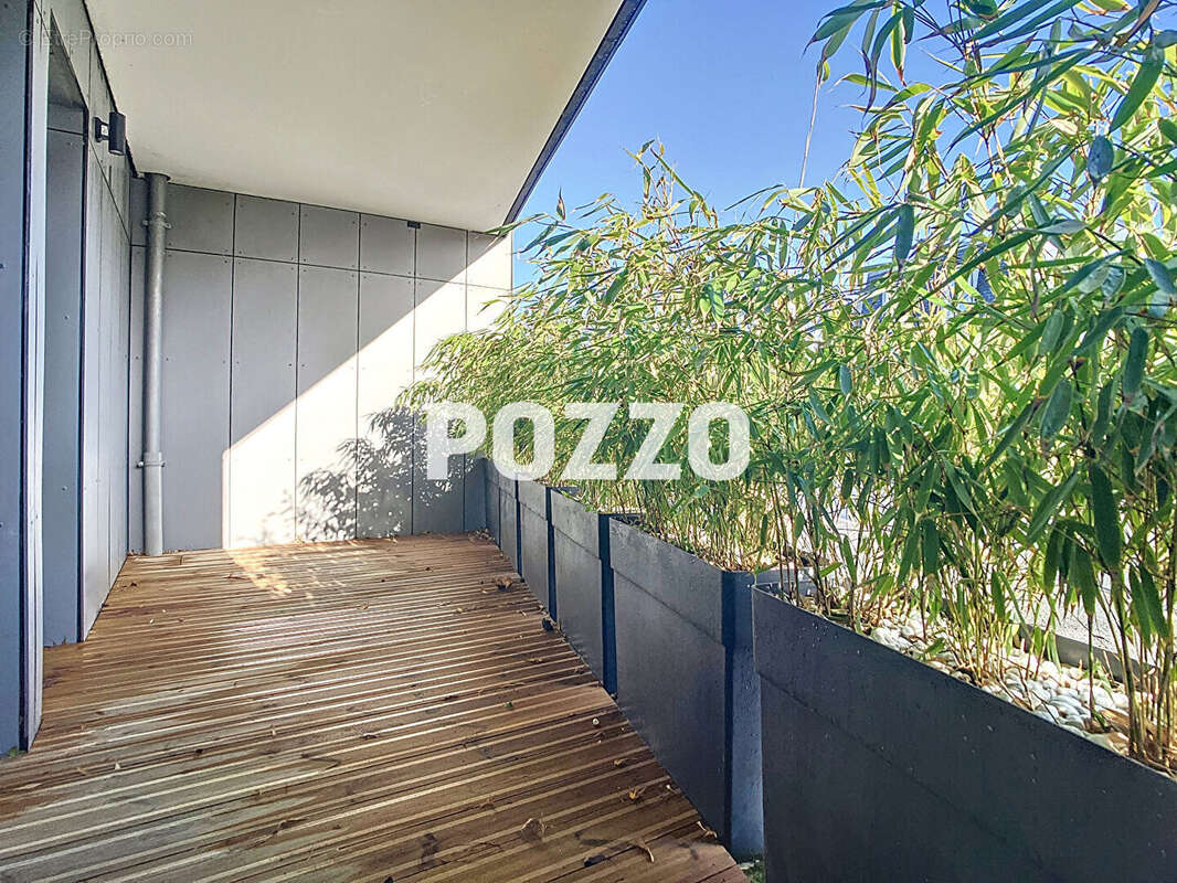 Appartement à DONVILLE-LES-BAINS