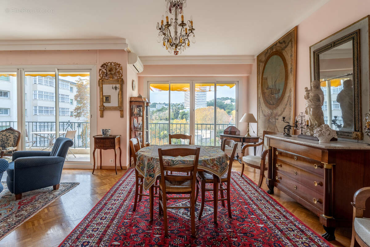 Appartement à MARSEILLE-8E