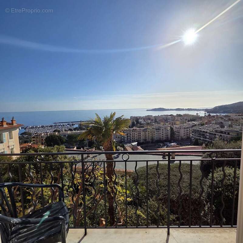 Appartement à BEAULIEU-SUR-MER