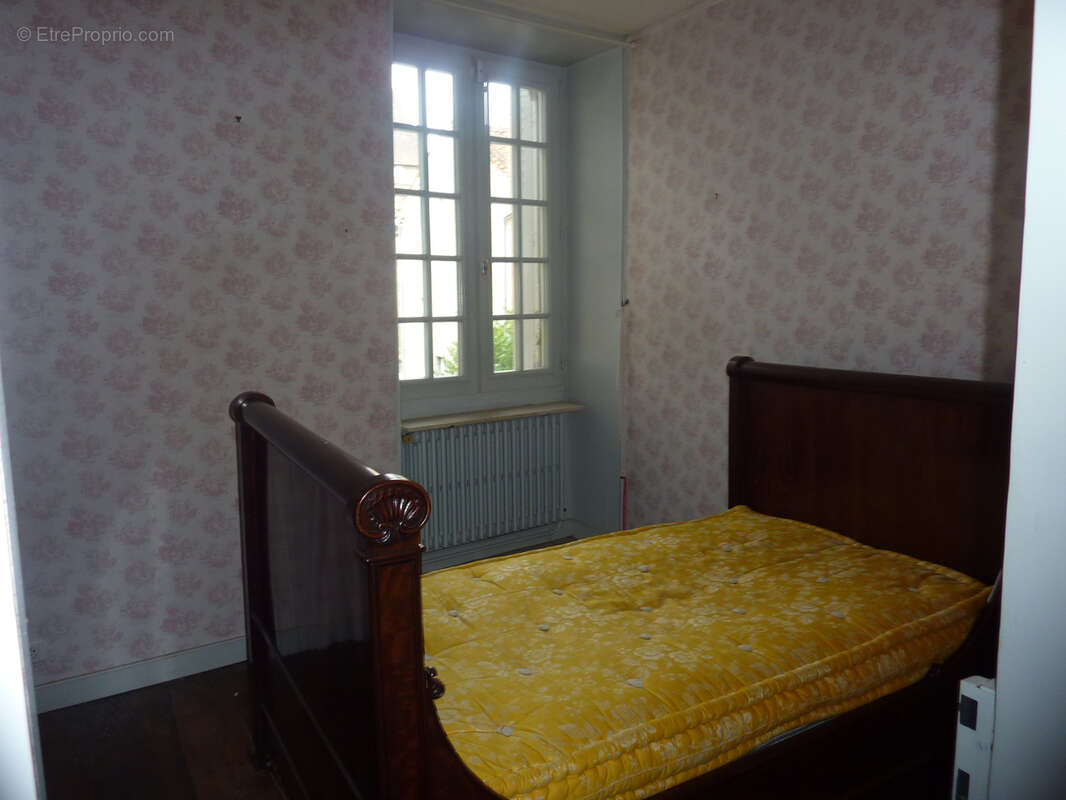 Maison à BUSSIERE-POITEVINE